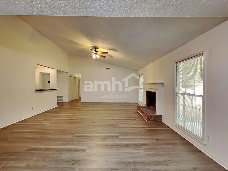 2442 Country Lake Ln — Photo 7