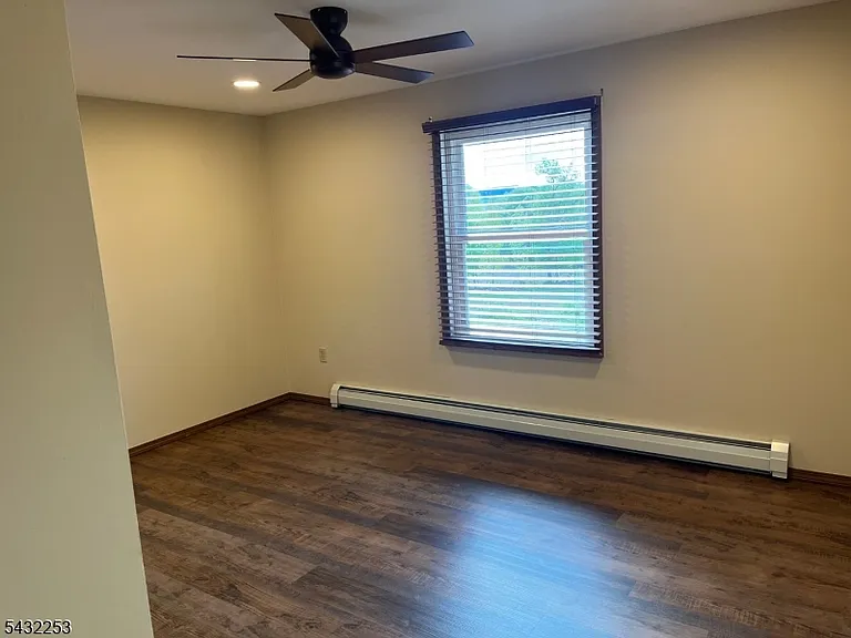 31 Countryside Rd — Photo 5