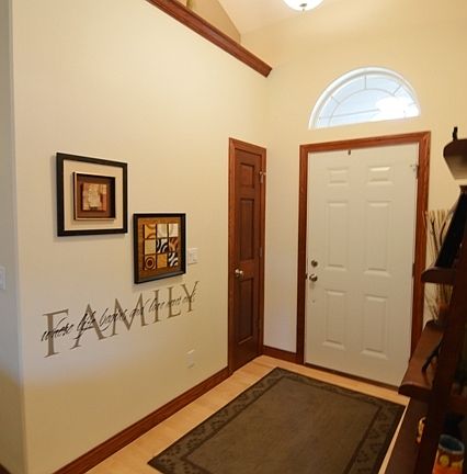 Foyer- hardwood flooring