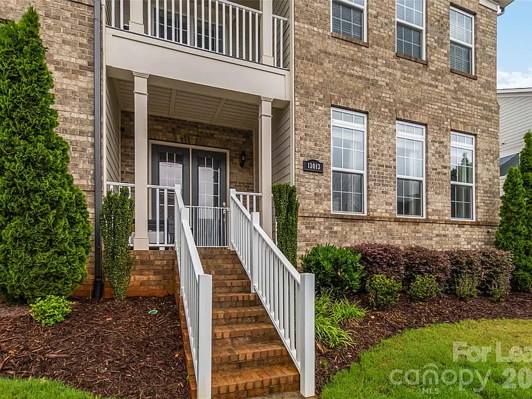 13013 Butters Way — Photo 3