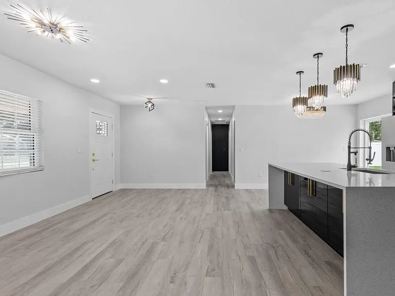 3909 W Oklahoma Ave — Photo 6