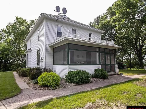 37576 State Highway 22 St, Saint Peter, MN 56082