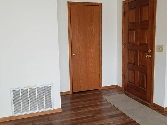 2nd image of 711 Larpenteur Ave E #711