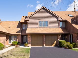 728 Picardy Cir, Northbrook, IL 60062