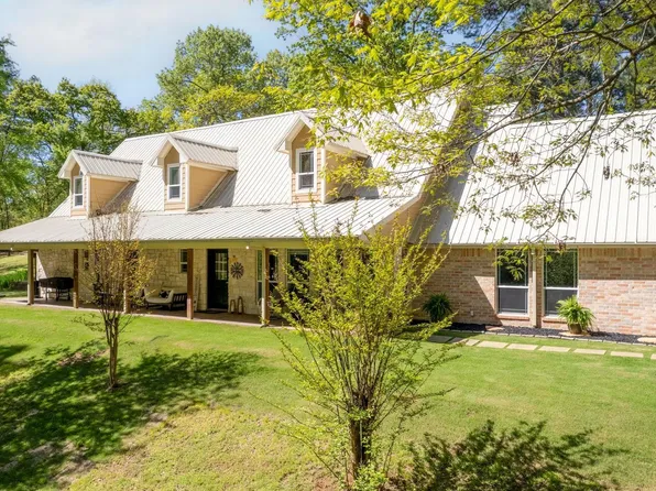 17050 Hickory Trl, Flint, TX 75762