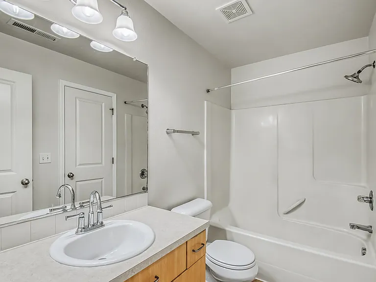 4857 SW 141st Ave — Photo 24