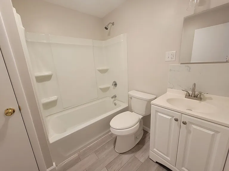 81 Fisherville Rd — Photo 16