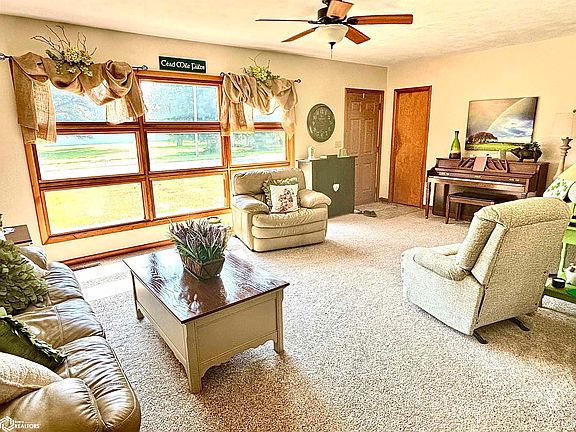 4th image of 101 2nd St