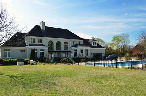 2nd image of 550 White Horse Dr