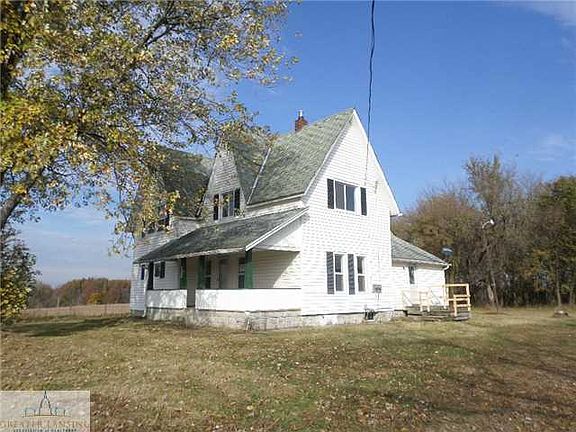 2nd image of 6589 Island Hwy