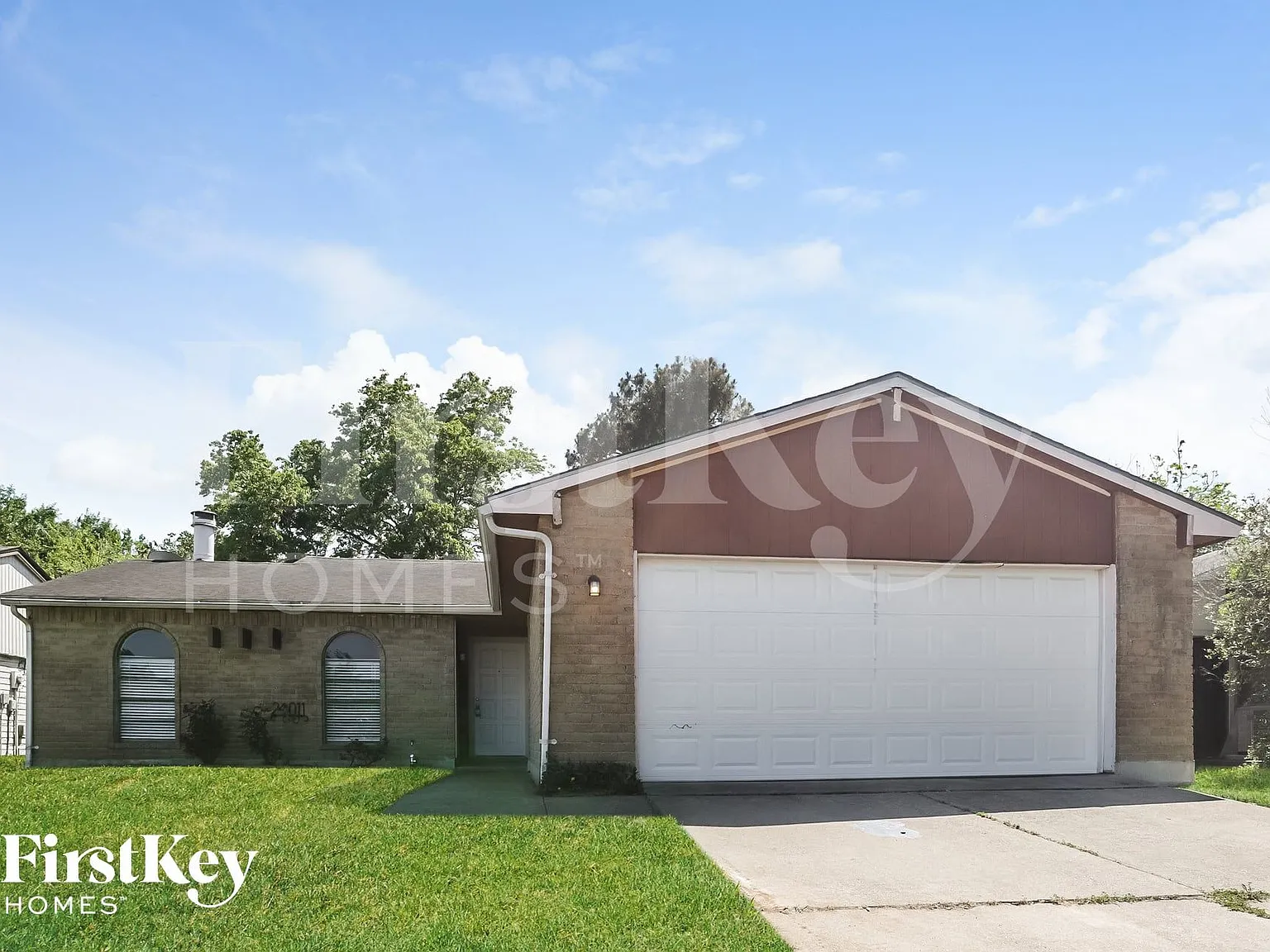 3 bed, 2.0 bath, 1451 sqft, $1,915 — Photo 1