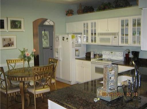 4th image of 3607 Fairfield Dr