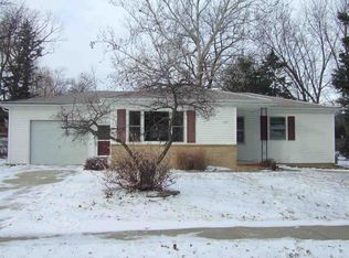 137 Highland Dr, Cedar Falls, IA 50613