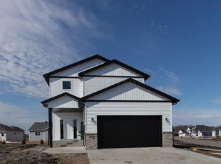 3014 39th Ave S, Moorhead, MN 56560