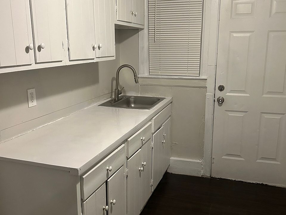1st image of 1690 W Girard Ave Unit 6