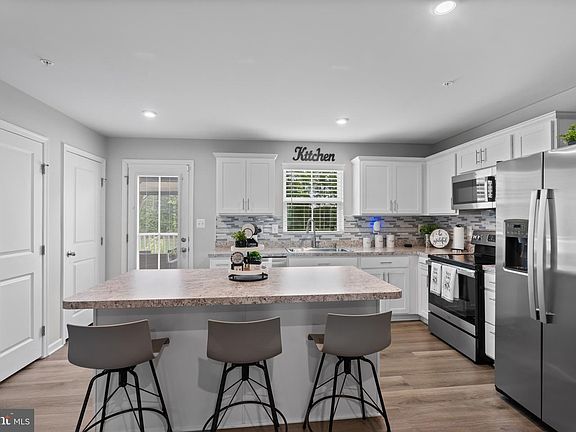 5th image of 112 Goldspire Dr