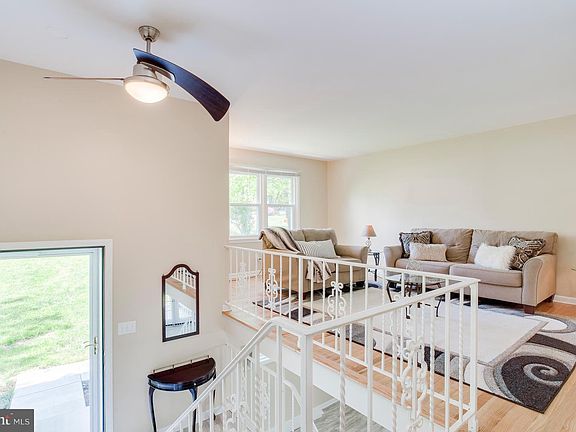 2nd image of 1201 Carsinwood Ct