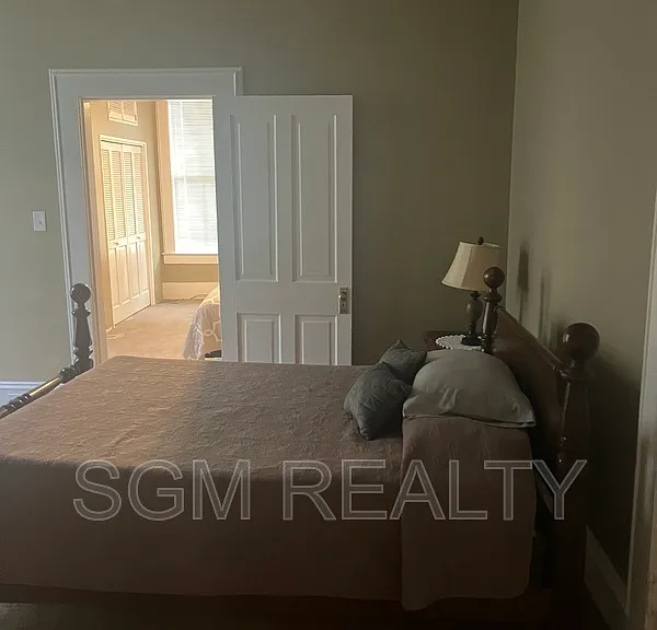 721 S Church St — Photo 19