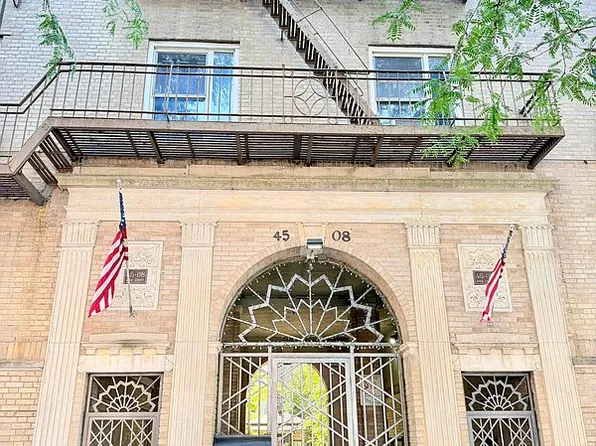 45-08 40th St APT C34, Queens, NY 11104