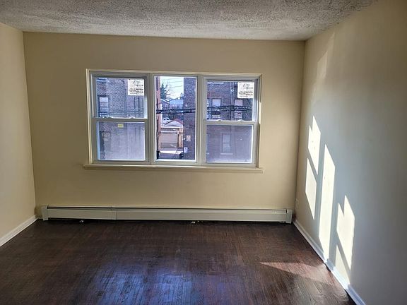 3rd image of 733 E 228th St #2F
