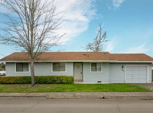 318 S South St, Cottage Grove, OR 97424