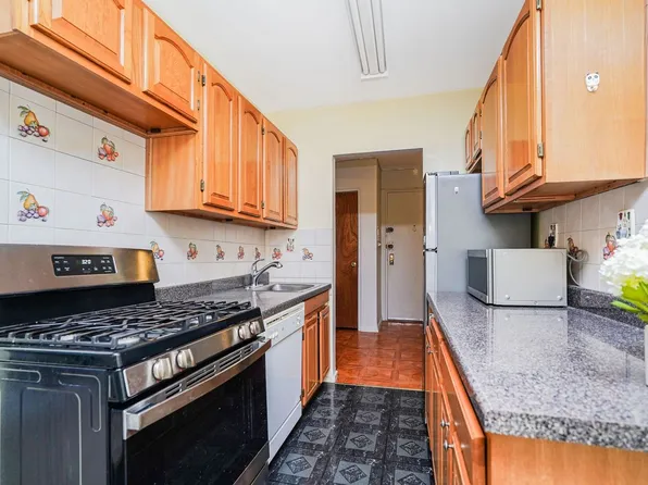 1213 Avenue Z image 13 of 33