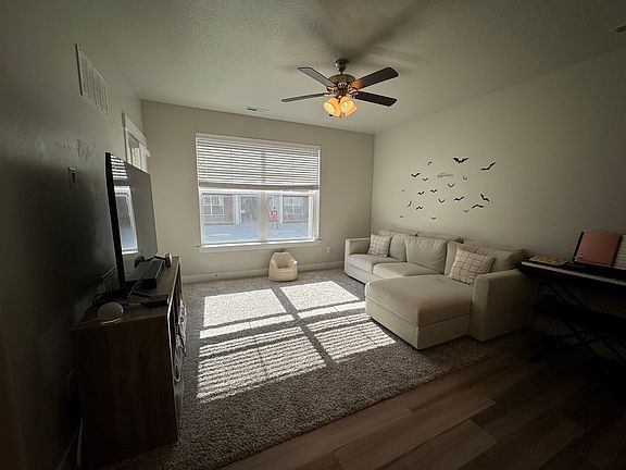 5th image of 3791 W 1850 N Unit 102