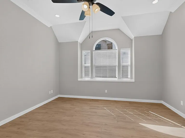 720 Cliffmoor Dr — Photo 14