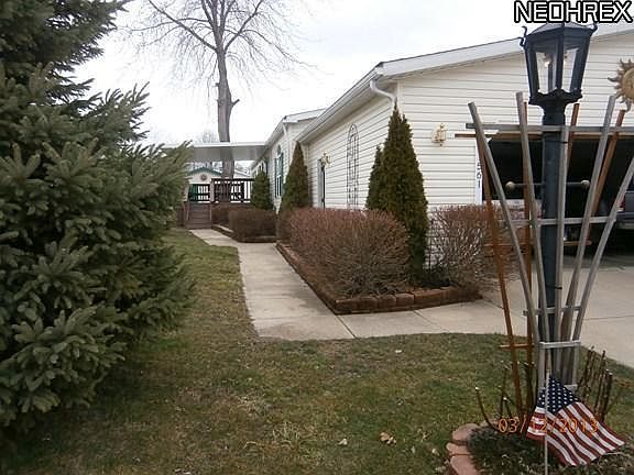 3rd image of 1561 Birdie Ln