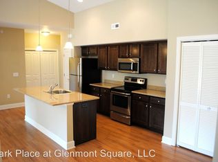 29 Iris St APT 8, Glenmont, NY 12077