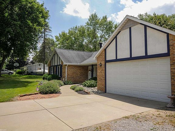 2nd image of 8468 Rondale Dr