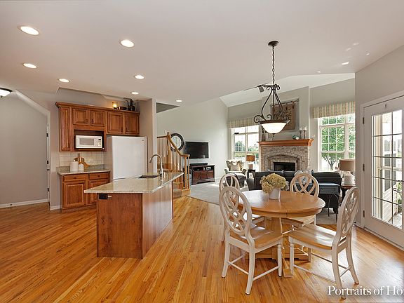 5th image of 11927 Winterberry Ln
