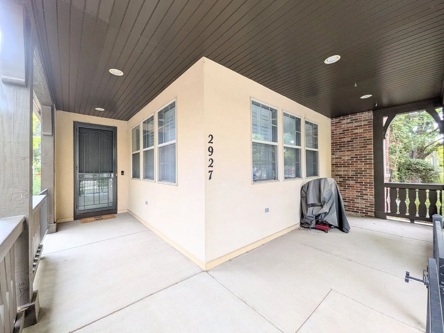 3 bed, 3.0 bath, 1669 sqft, $3,300 — Photo 2