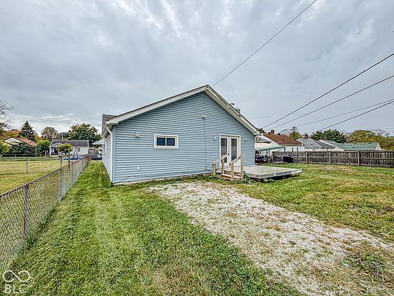 4th image of 4548 Young Ave