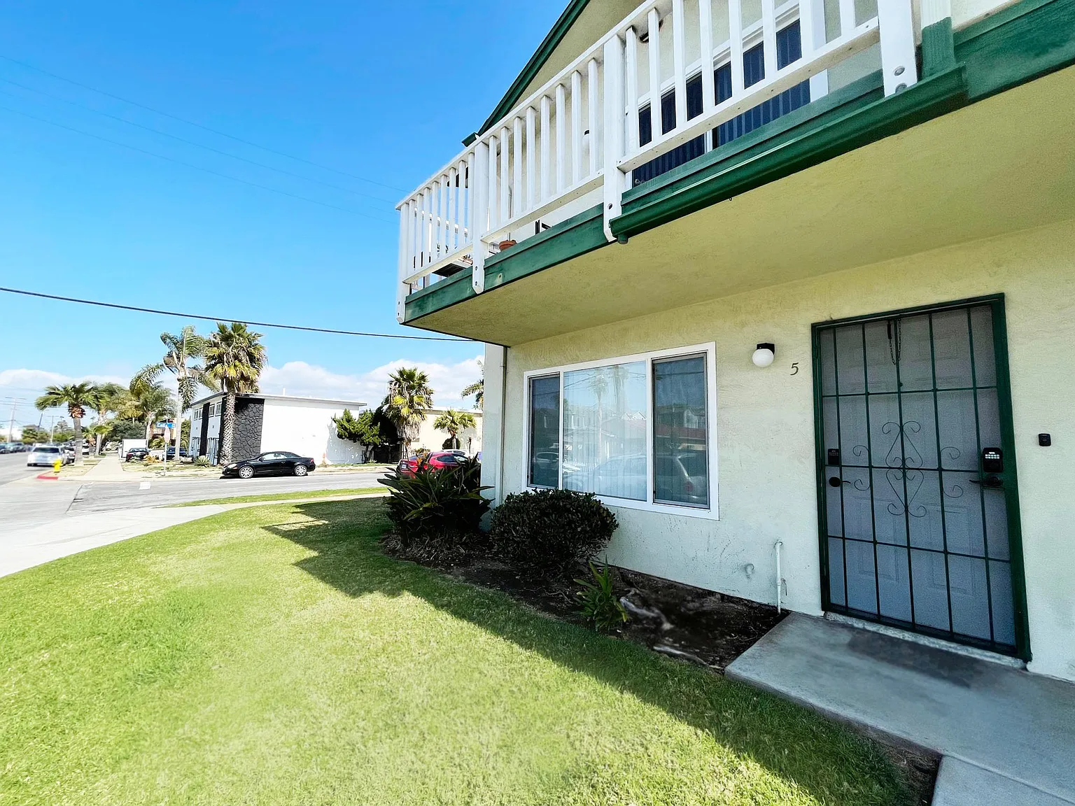2 bed, 1.5 bath, 1024 sqft, $2,900 — Photo 3
