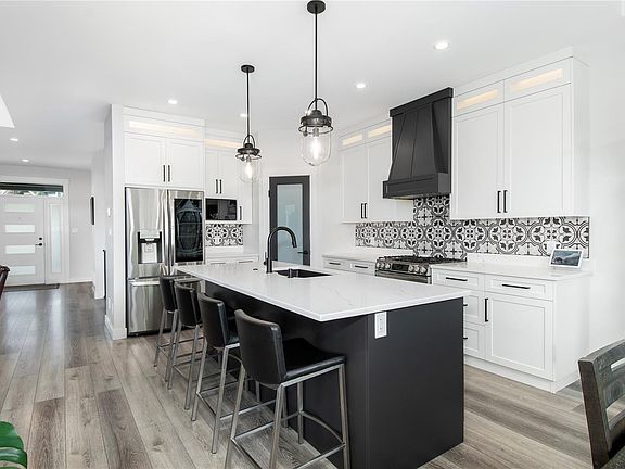 4th image of 3207 Nathan Pl