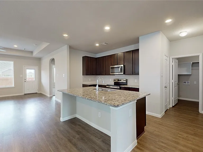 5764 Paseo Pl — Photo 5