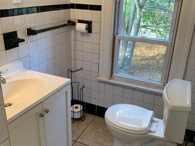 126 Pinney St #130 — Photo 3