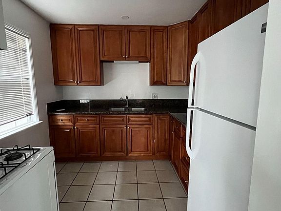5th image of 357 S Sierra Madre Blvd APT 1