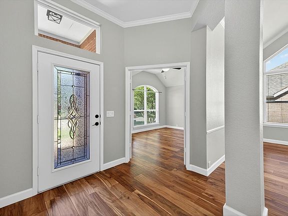 5th image of 913 Chapel Dr