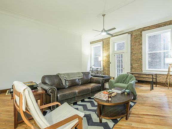 4th image of 102 W Summit Hill Dr #203