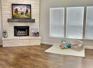 609 Joy Ct, Burleson, TX 76028