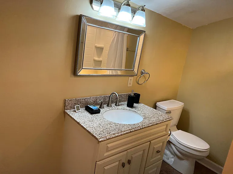 101 Maple St #1 — Photo 14