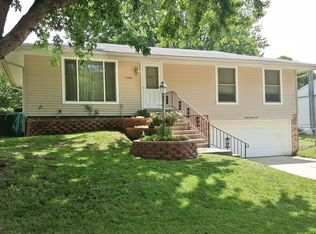 2305 Cranberry Hill Ln, Saint Joseph, MO 64503