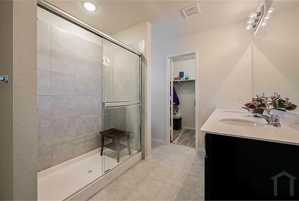 1109 Ainsley Ln — Photo 10