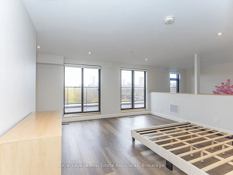1000 Bathurst St #401 — Photo 25