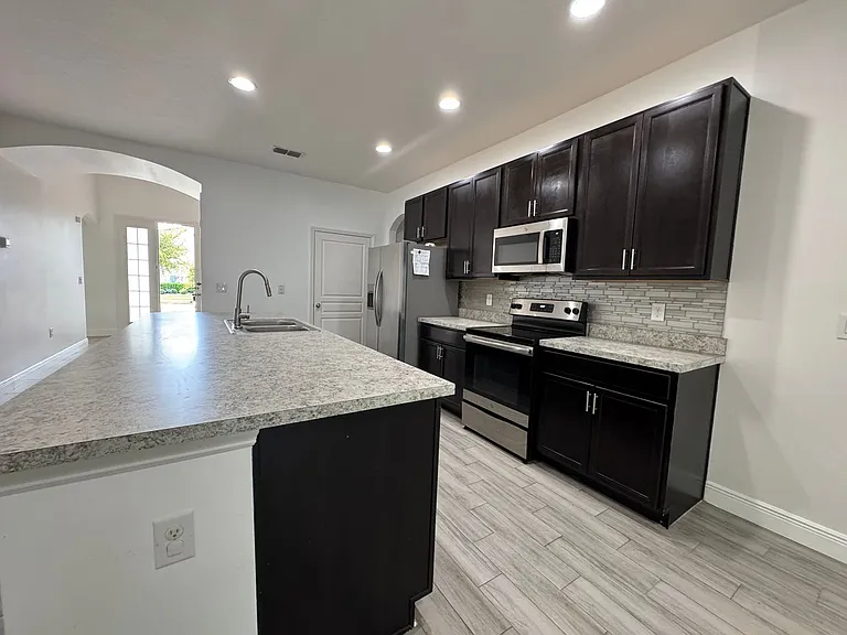 2980 Scarlett Dr — Photo 7
