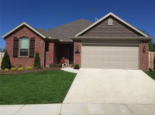 231 Napoli Ln, Centerton, AR 72719