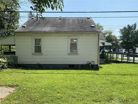 4th image of 250 Shoop Ave