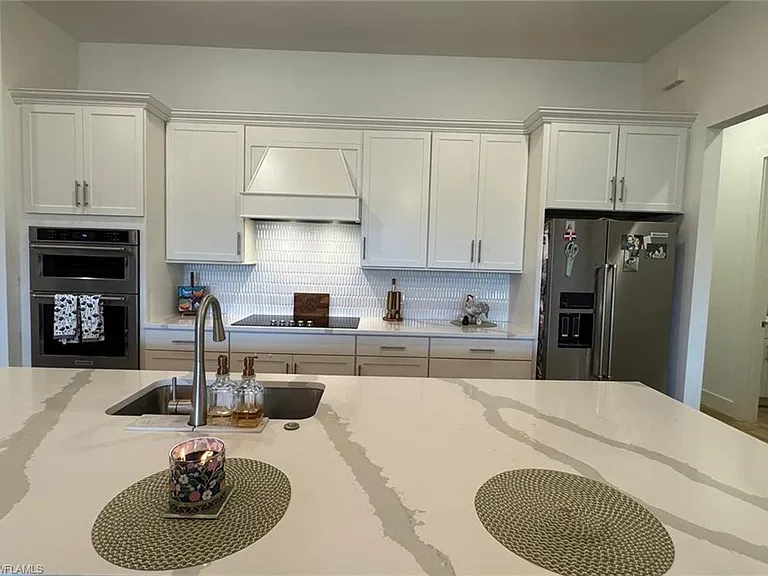 4413 Annapolis Ave — Photo 9
